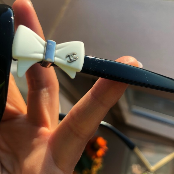 Chanel bow sunglasses - Picture 6 of 7
